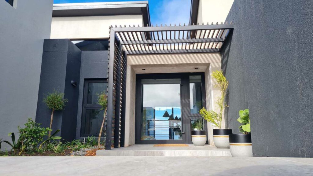 Rethinking Entryways: Why Traditional Sidelights Are Becoming Obsolete - Featured Image
